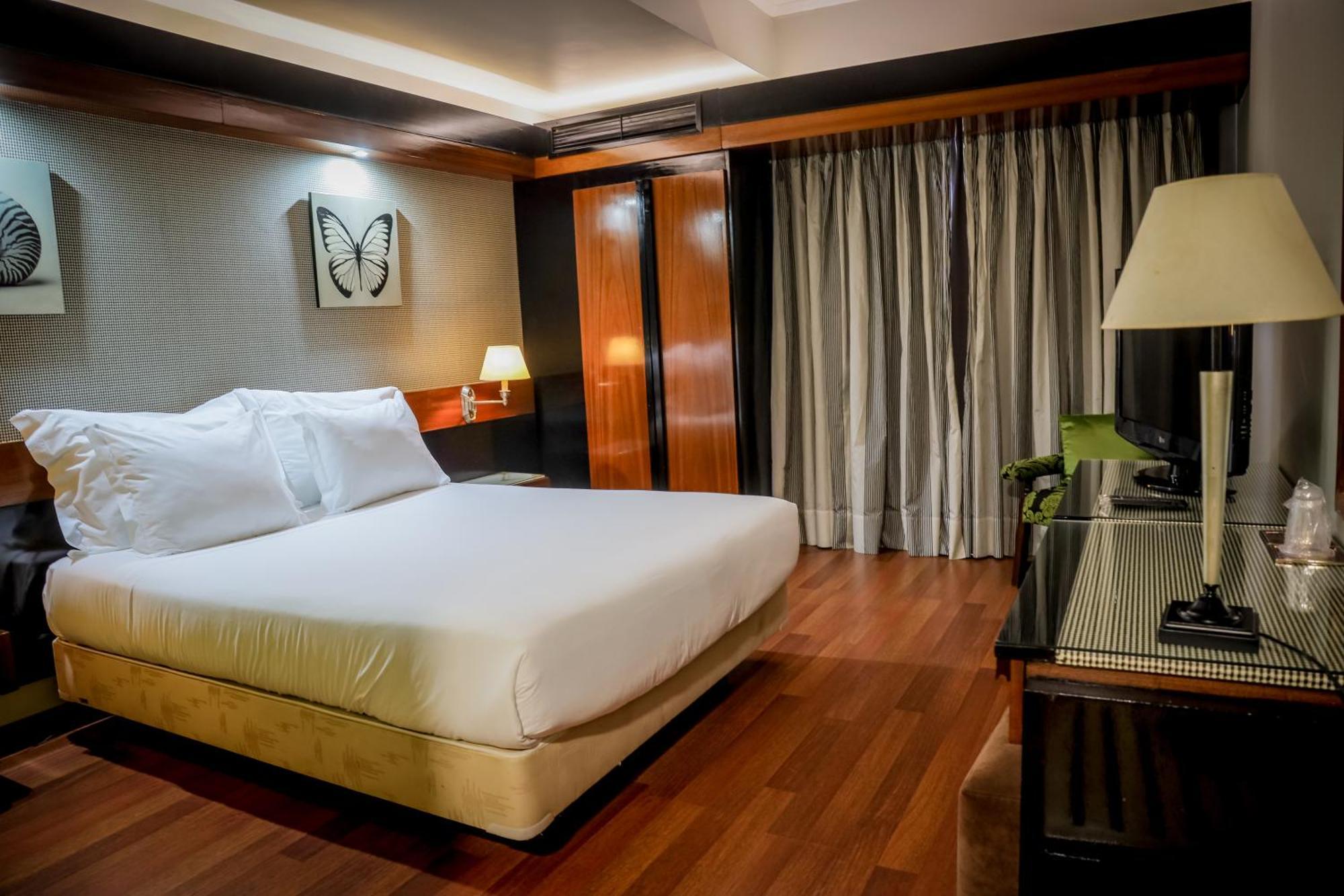 Lara Hotel