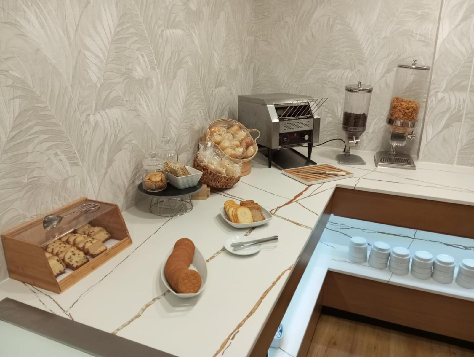 Lara Hotel 3*